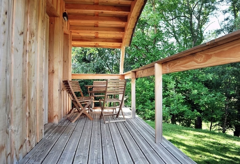 camping val vert en berry location a petit prix