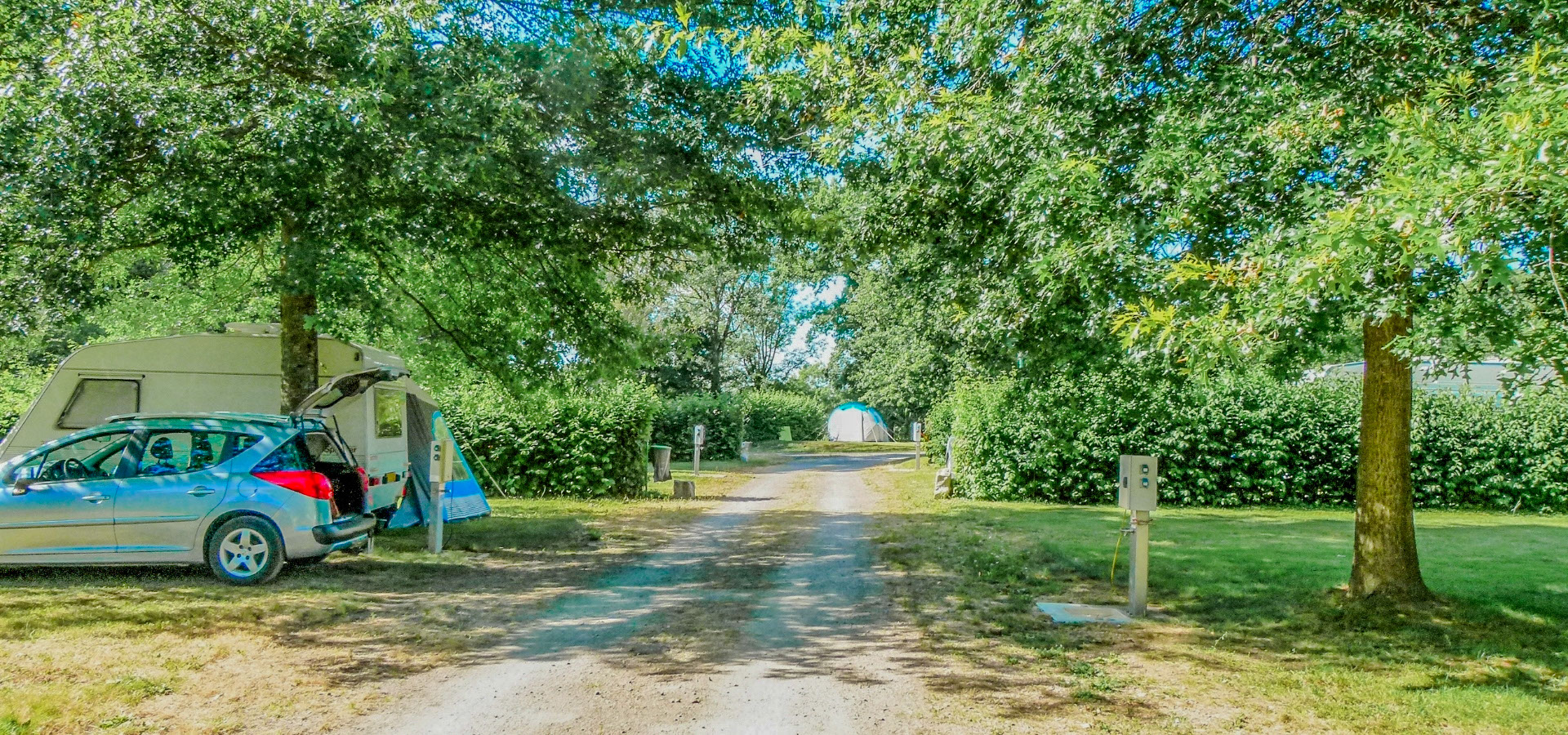 pitch in indre to rent campsite with swimming pool